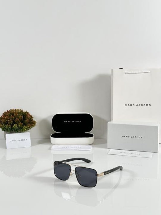 Marc Jacobs 387 Gold Black
